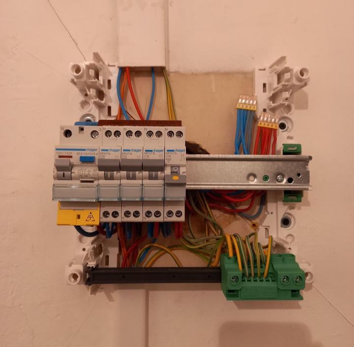 Rénovation électrique, Le Petit-Quevilly